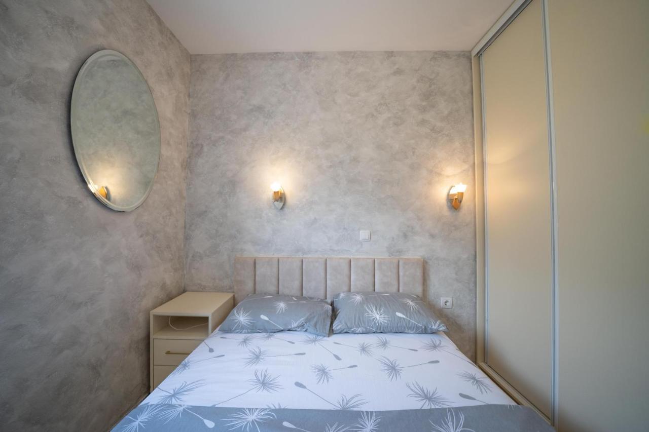 Apartman Anja Risan Exterior foto