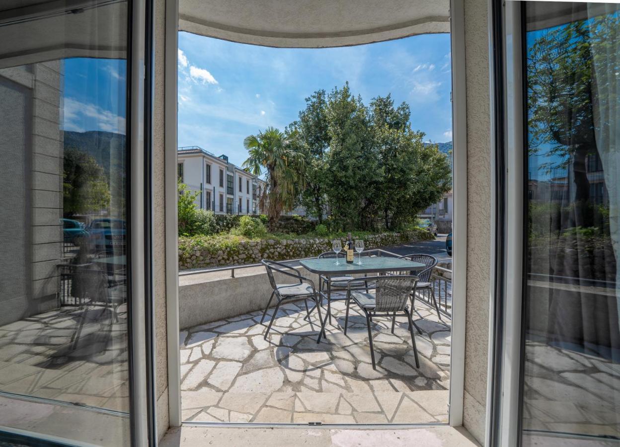 Apartman Anja Risan Exterior foto
